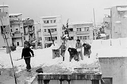 250px-PikiWiki_Israel_2427_Snow_In_Haifa_1950_שלג_בחיפה_בראשית_1950.jpg